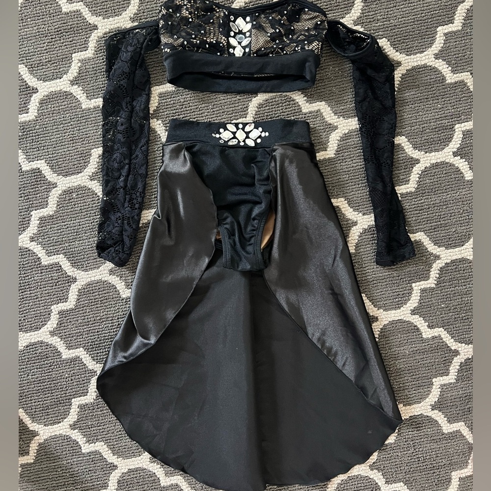 Black 2 piece dance costume